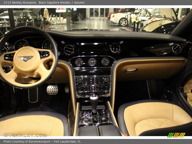 Black Sapphire Metallic / Autumn 2016 Bentley Mulsanne
