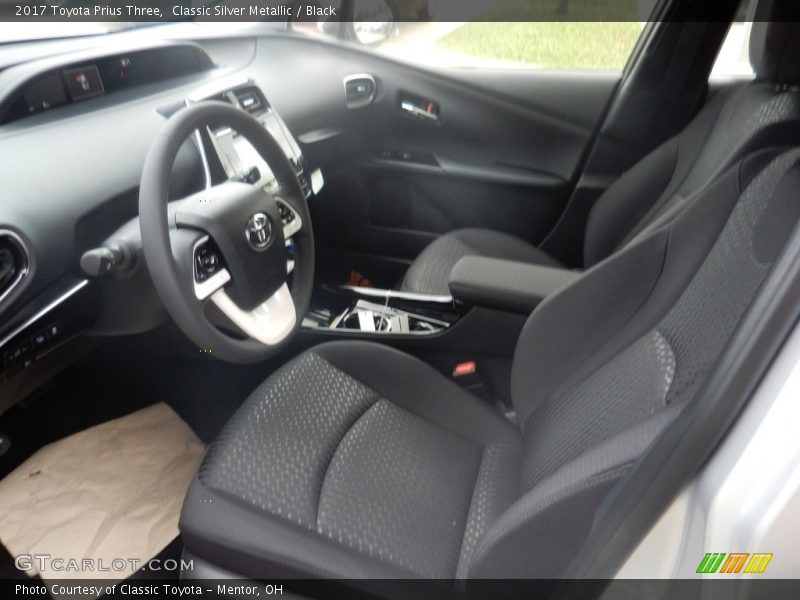 Classic Silver Metallic / Black 2017 Toyota Prius Three