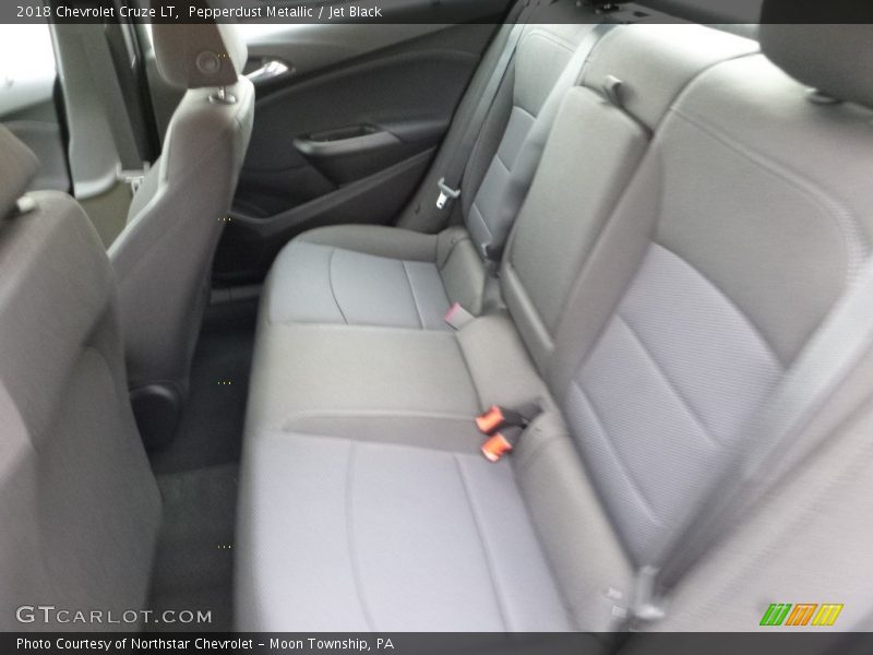 Pepperdust Metallic / Jet Black 2018 Chevrolet Cruze LT