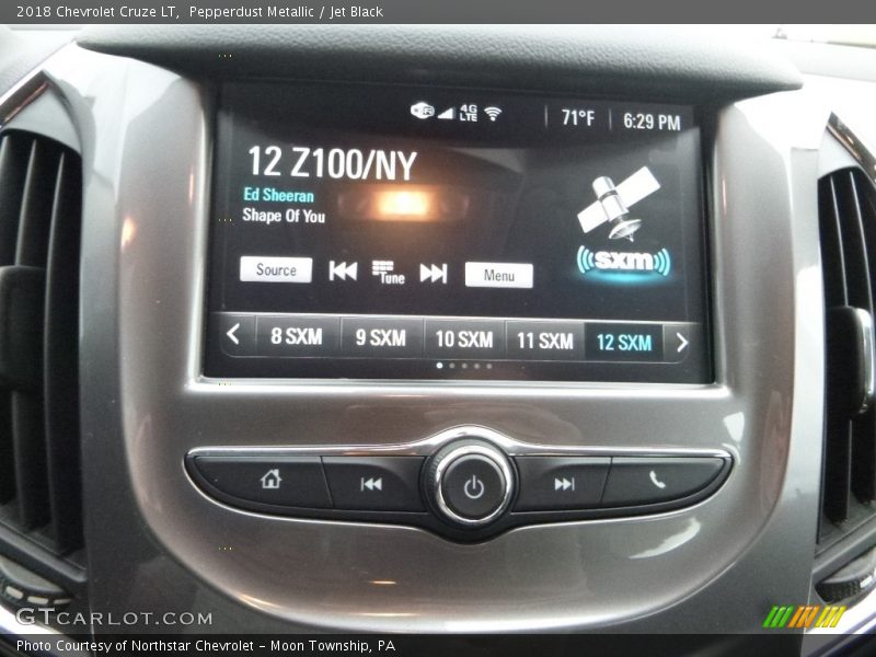 Pepperdust Metallic / Jet Black 2018 Chevrolet Cruze LT