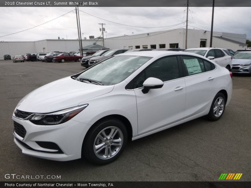 Front 3/4 View of 2018 Cruze LT