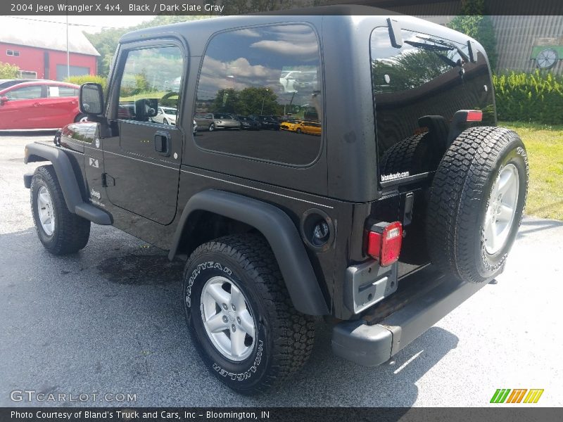 Black / Dark Slate Gray 2004 Jeep Wrangler X 4x4