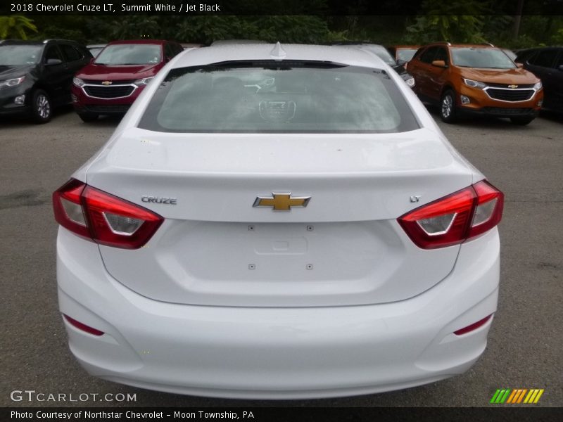 Summit White / Jet Black 2018 Chevrolet Cruze LT