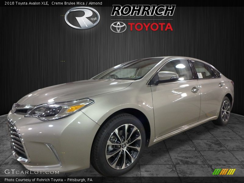 Creme Brulee Mica / Almond 2018 Toyota Avalon XLE