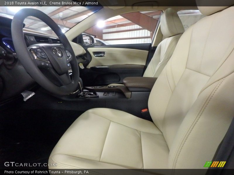 Creme Brulee Mica / Almond 2018 Toyota Avalon XLE