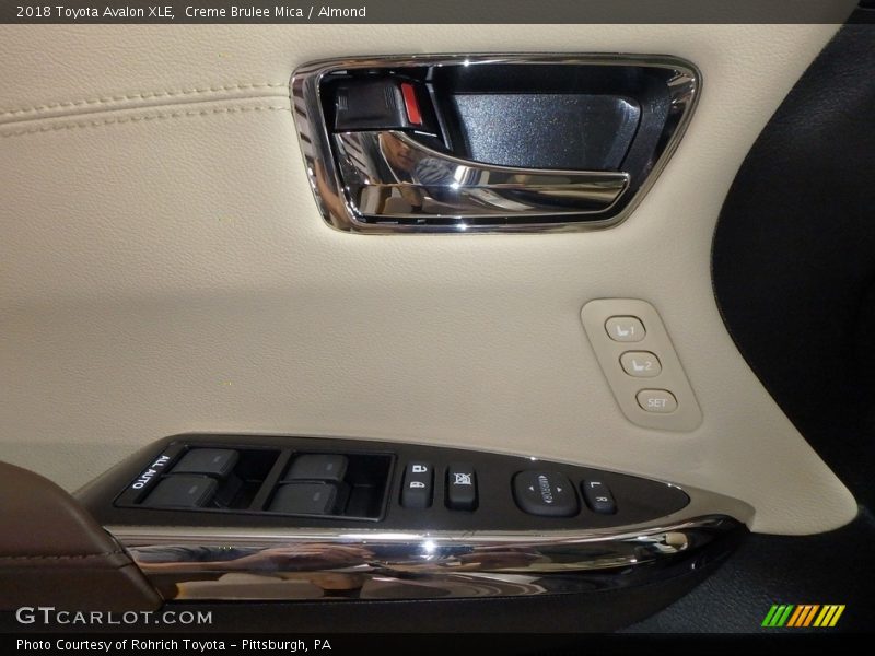 Creme Brulee Mica / Almond 2018 Toyota Avalon XLE