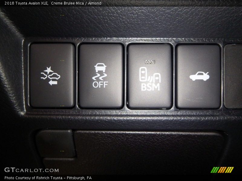 Creme Brulee Mica / Almond 2018 Toyota Avalon XLE