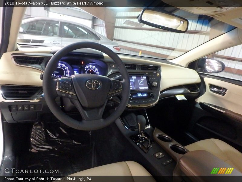 Blizzard White Pearl / Almond 2018 Toyota Avalon XLE
