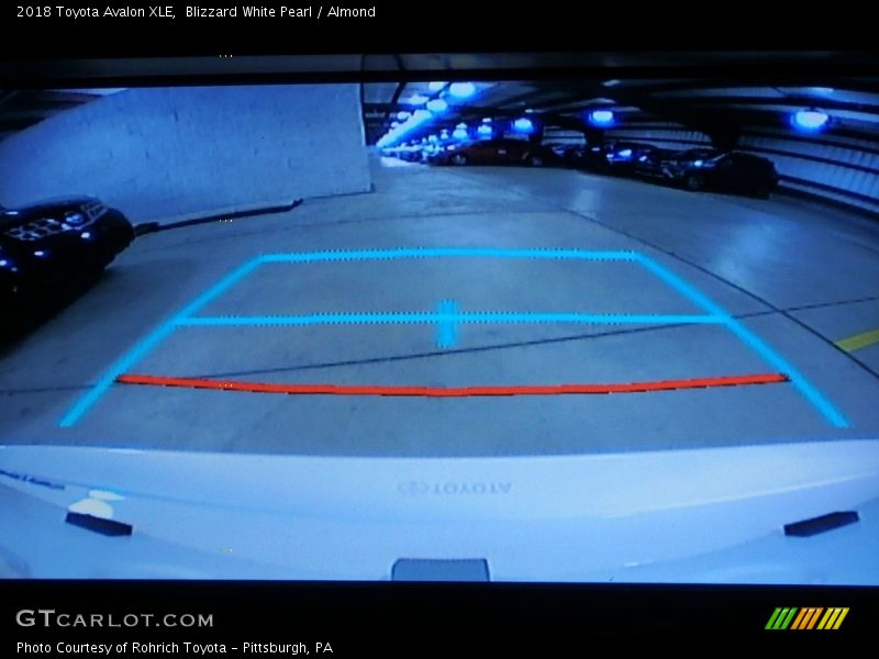 Blizzard White Pearl / Almond 2018 Toyota Avalon XLE