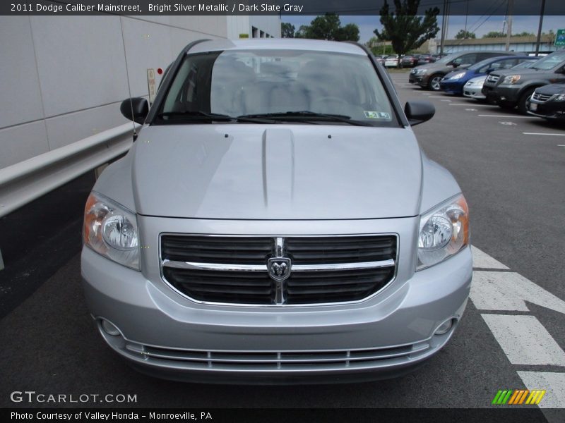 Bright Silver Metallic / Dark Slate Gray 2011 Dodge Caliber Mainstreet
