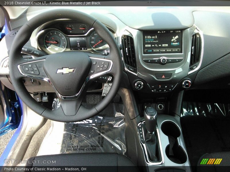 Kinetic Blue Metallic / Jet Black 2018 Chevrolet Cruze LT