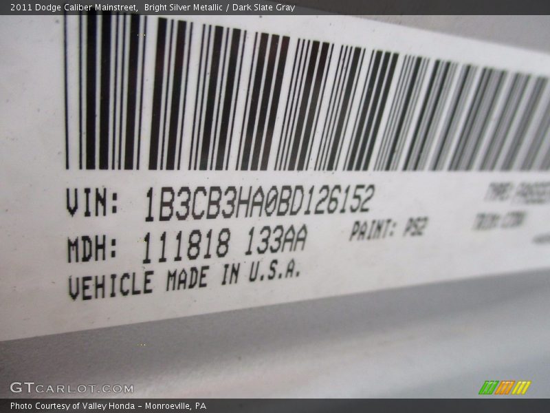 Bright Silver Metallic / Dark Slate Gray 2011 Dodge Caliber Mainstreet