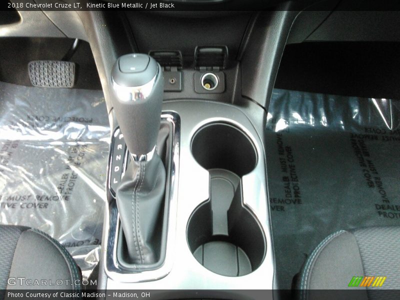 Kinetic Blue Metallic / Jet Black 2018 Chevrolet Cruze LT