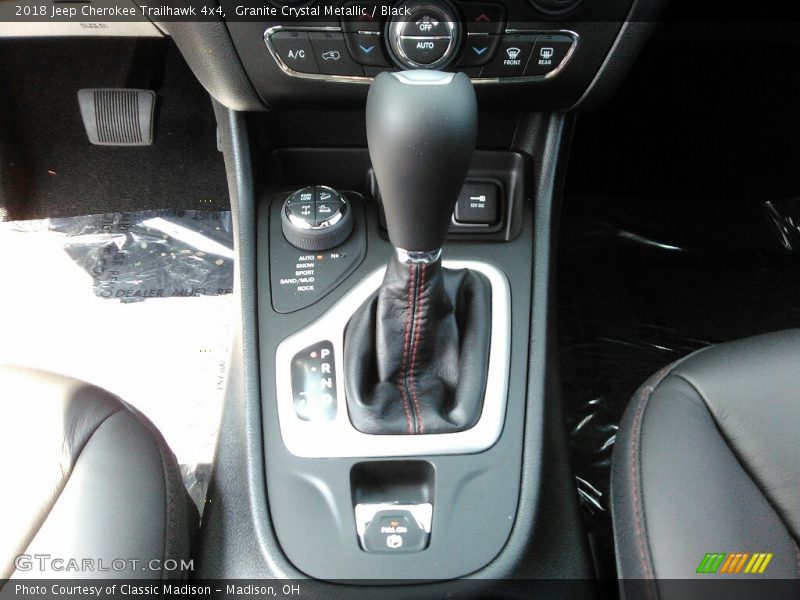 Granite Crystal Metallic / Black 2018 Jeep Cherokee Trailhawk 4x4