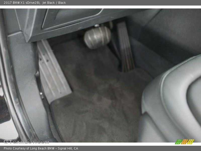 Jet Black / Black 2017 BMW X1 sDrive28i