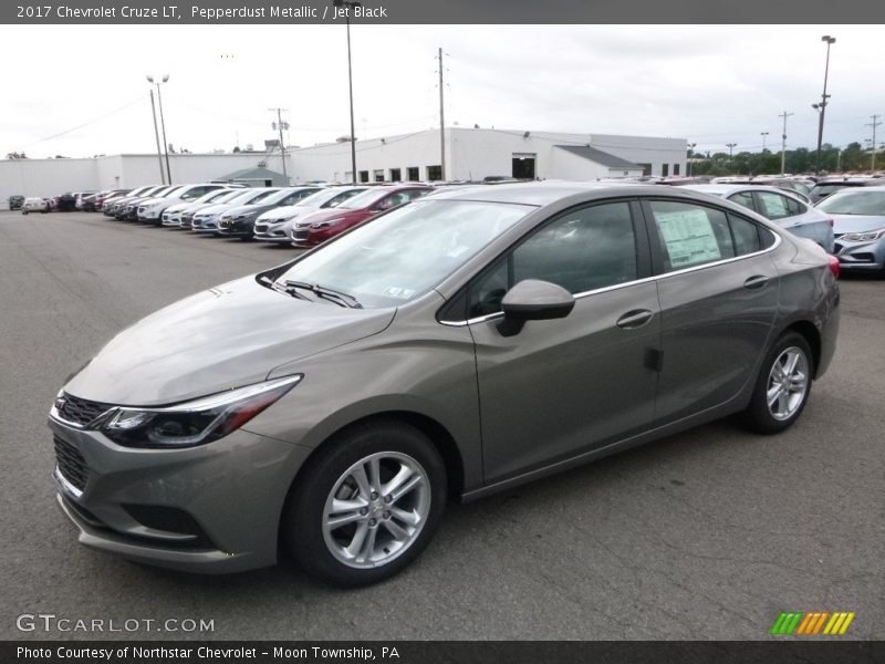 Pepperdust Metallic / Jet Black 2017 Chevrolet Cruze LT