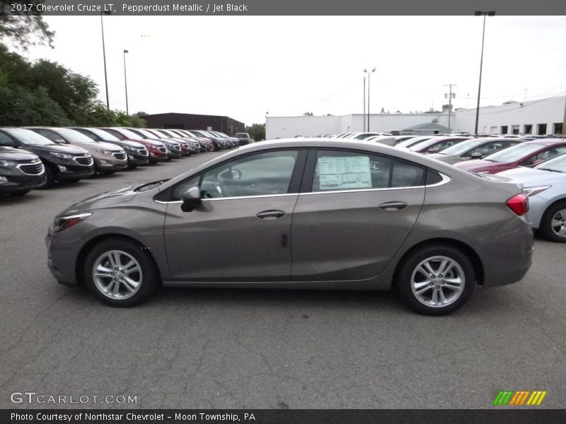 Pepperdust Metallic / Jet Black 2017 Chevrolet Cruze LT