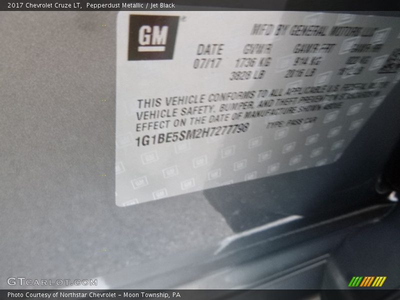 Pepperdust Metallic / Jet Black 2017 Chevrolet Cruze LT