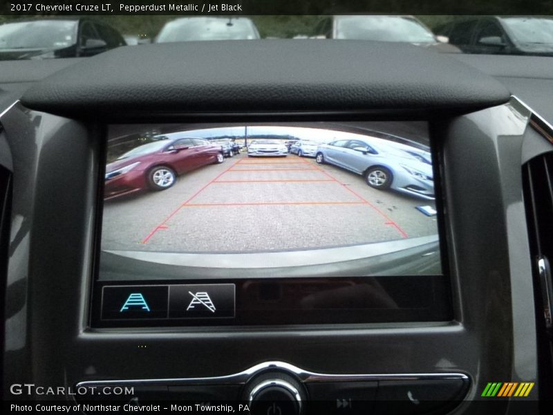 Pepperdust Metallic / Jet Black 2017 Chevrolet Cruze LT