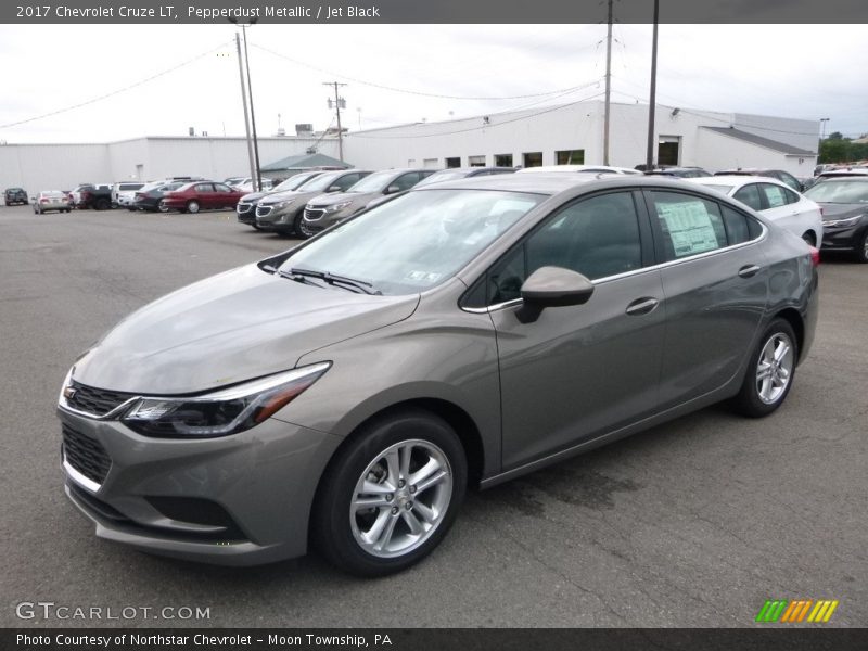 Pepperdust Metallic / Jet Black 2017 Chevrolet Cruze LT