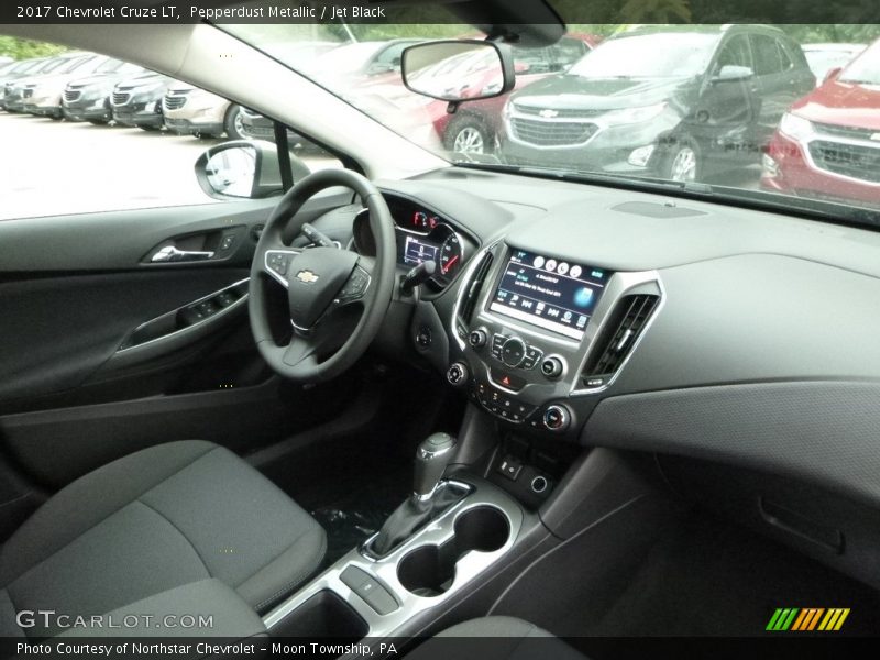 Pepperdust Metallic / Jet Black 2017 Chevrolet Cruze LT