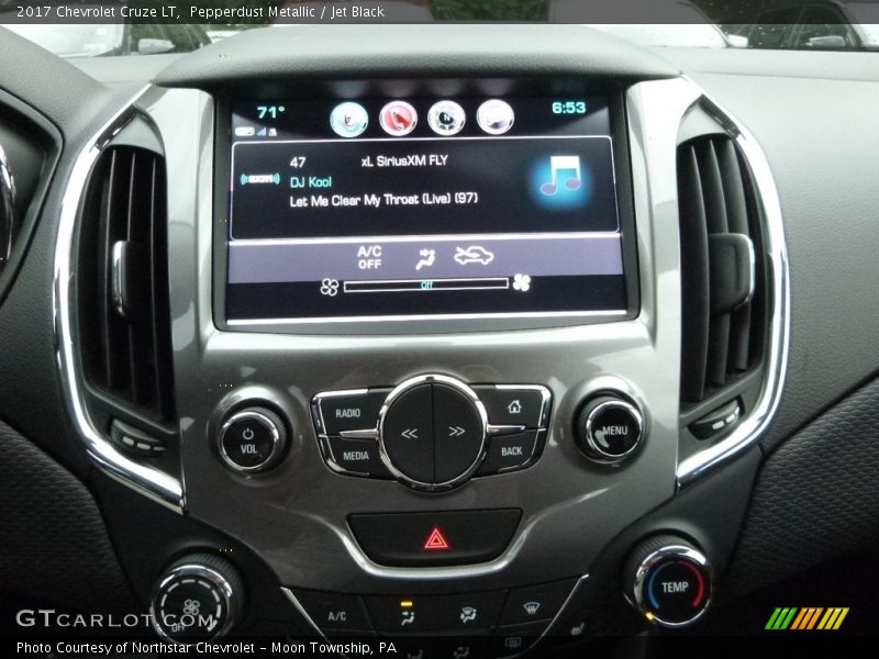 Pepperdust Metallic / Jet Black 2017 Chevrolet Cruze LT