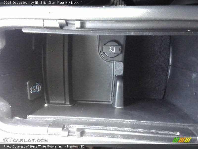 Billet Silver Metallic / Black 2015 Dodge Journey SE