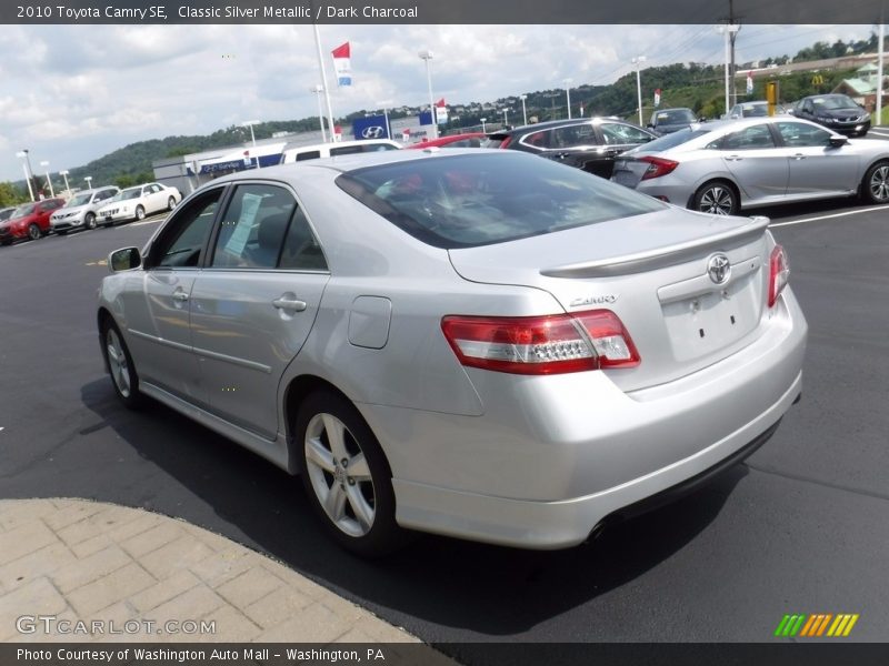 Classic Silver Metallic / Dark Charcoal 2010 Toyota Camry SE