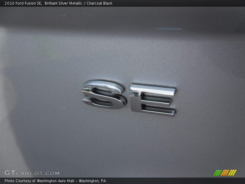Brilliant Silver Metallic / Charcoal Black 2010 Ford Fusion SE