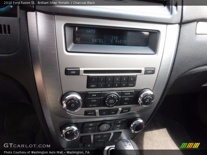 Brilliant Silver Metallic / Charcoal Black 2010 Ford Fusion SE