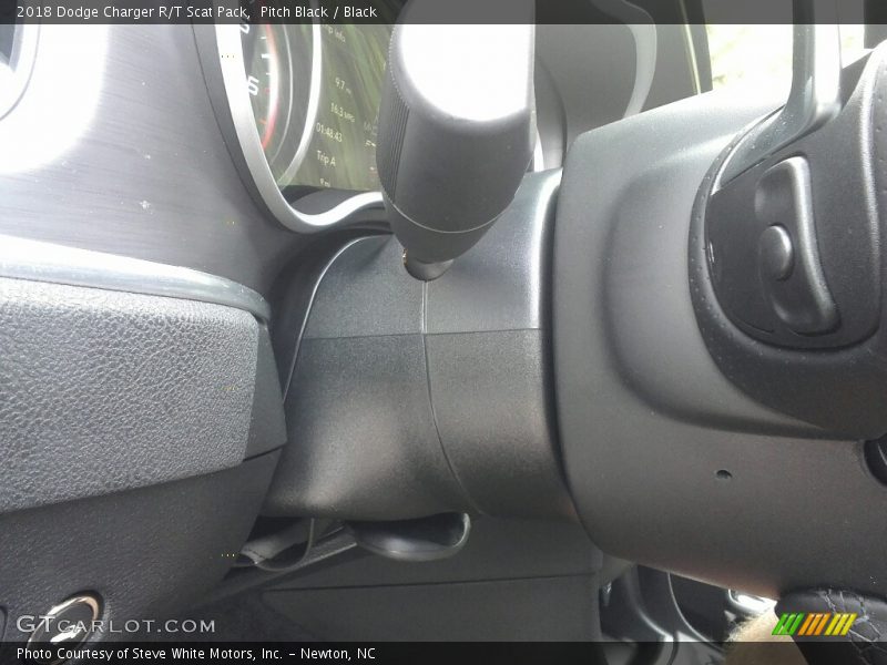 Pitch Black / Black 2018 Dodge Charger R/T Scat Pack