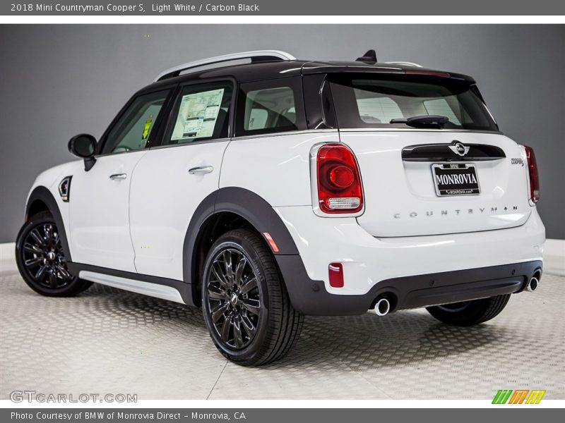 Light White / Carbon Black 2018 Mini Countryman Cooper S