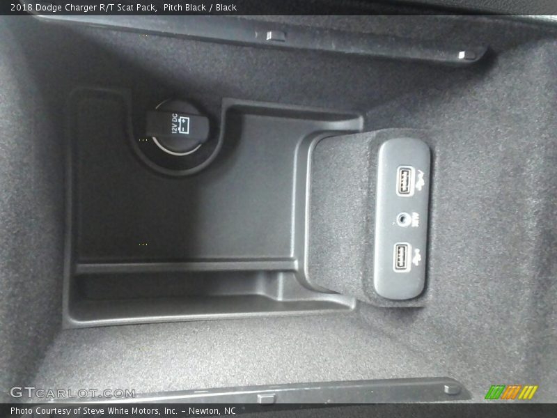 Pitch Black / Black 2018 Dodge Charger R/T Scat Pack