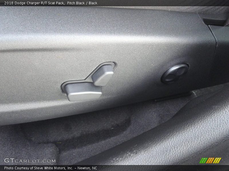 Pitch Black / Black 2018 Dodge Charger R/T Scat Pack