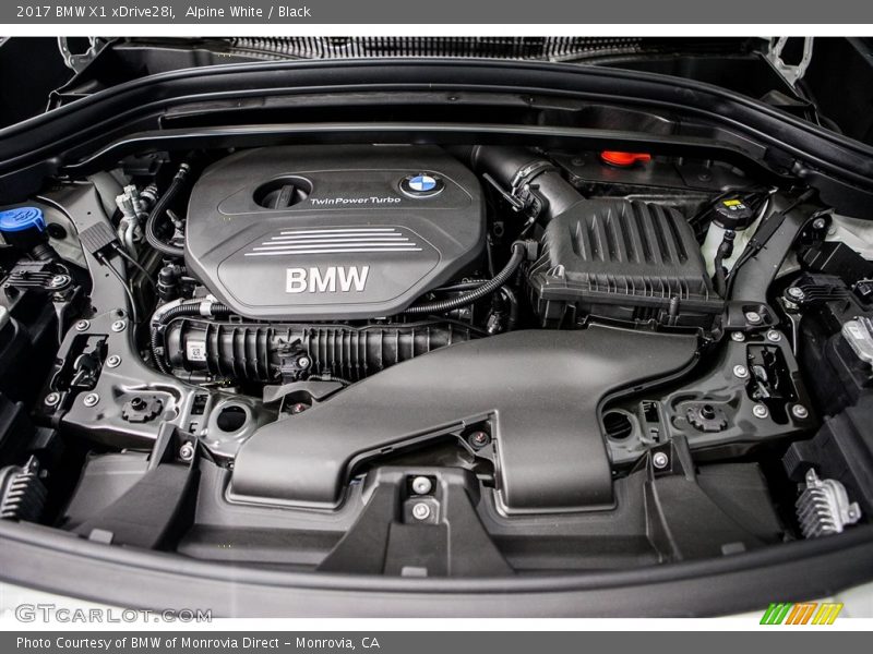 Alpine White / Black 2017 BMW X1 xDrive28i