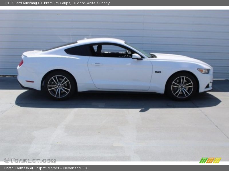 Oxford White / Ebony 2017 Ford Mustang GT Premium Coupe