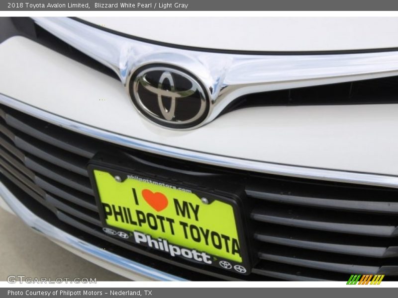 Blizzard White Pearl / Light Gray 2018 Toyota Avalon Limited