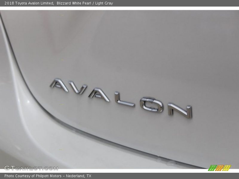 Blizzard White Pearl / Light Gray 2018 Toyota Avalon Limited