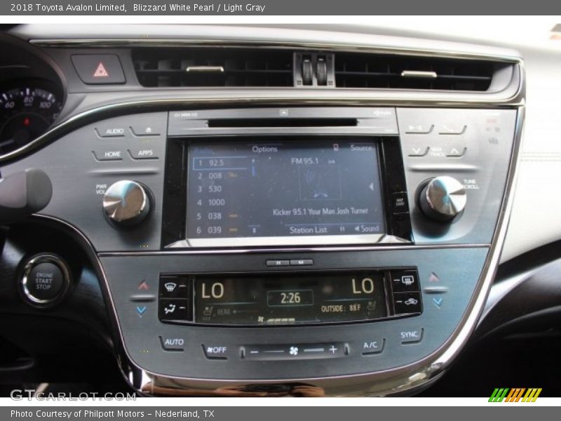 Blizzard White Pearl / Light Gray 2018 Toyota Avalon Limited