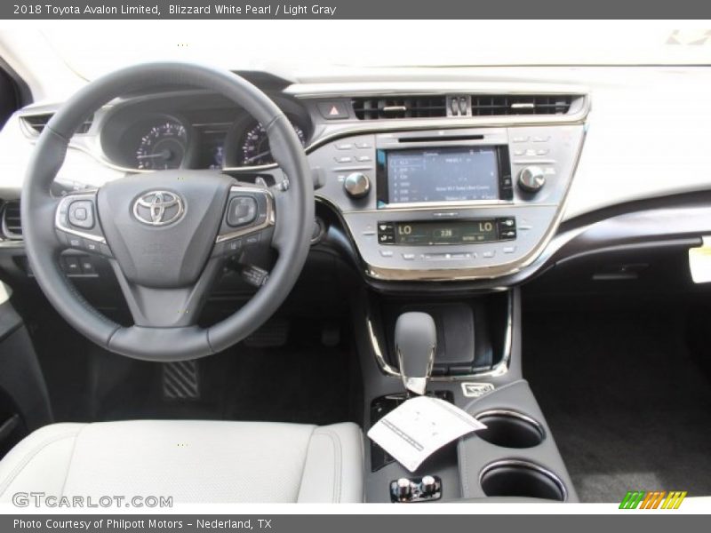 Blizzard White Pearl / Light Gray 2018 Toyota Avalon Limited