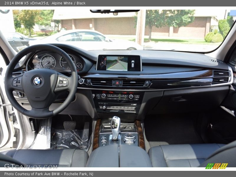 Alpine White / Black 2014 BMW X5 xDrive35d