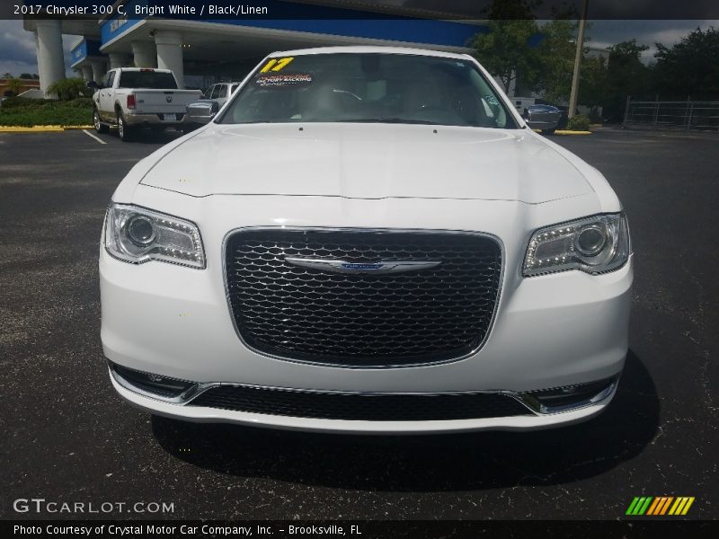 Bright White / Black/Linen 2017 Chrysler 300 C