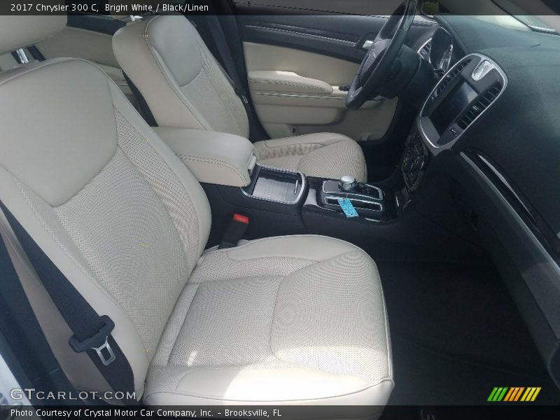 Bright White / Black/Linen 2017 Chrysler 300 C