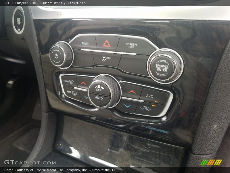 Bright White / Black/Linen 2017 Chrysler 300 C
