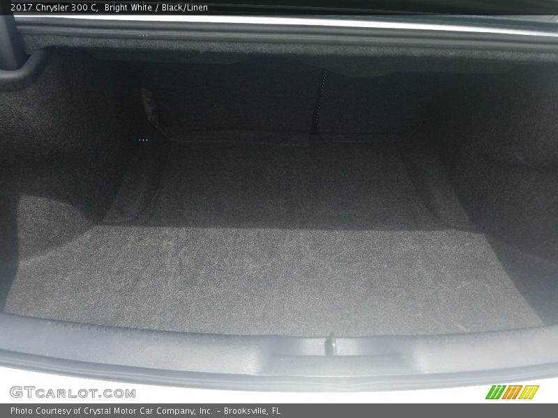 Bright White / Black/Linen 2017 Chrysler 300 C