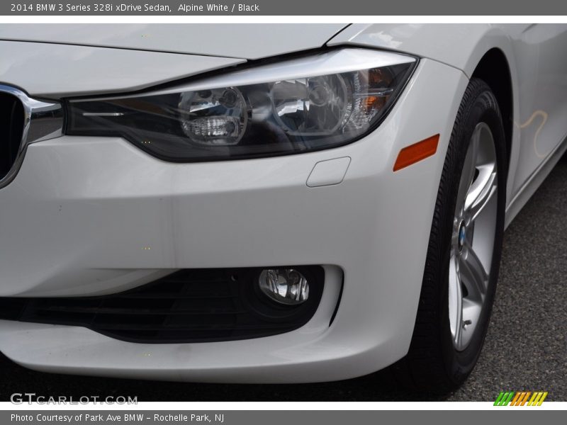 Alpine White / Black 2014 BMW 3 Series 328i xDrive Sedan