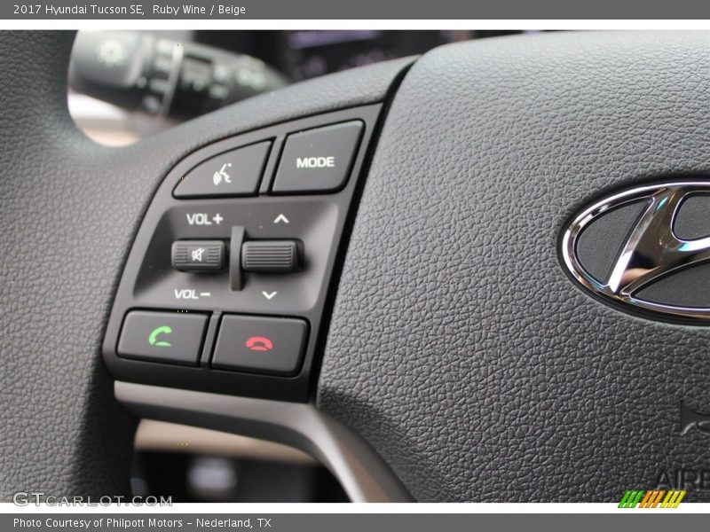 Ruby Wine / Beige 2017 Hyundai Tucson SE
