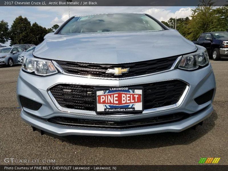 Arctic Blue Metallic / Jet Black 2017 Chevrolet Cruze LS