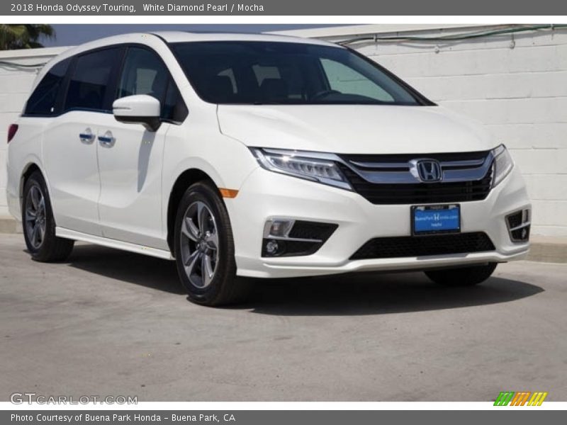 White Diamond Pearl / Mocha 2018 Honda Odyssey Touring