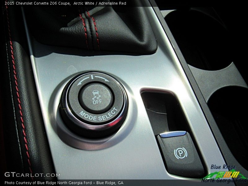 Arctic White / Adrenaline Red 2015 Chevrolet Corvette Z06 Coupe